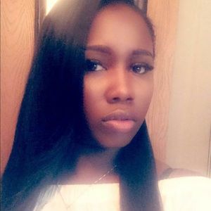 Meet your Posher, Danisha